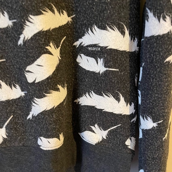 Wildfox Pillow Fight Feather Sweatshirt Sweater Slouchy Pullover Top - Picture 5 of 11